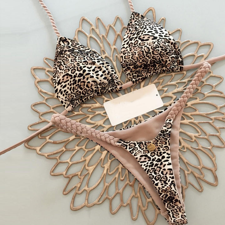 Fashionable and sexy leopard print split suspender bikini