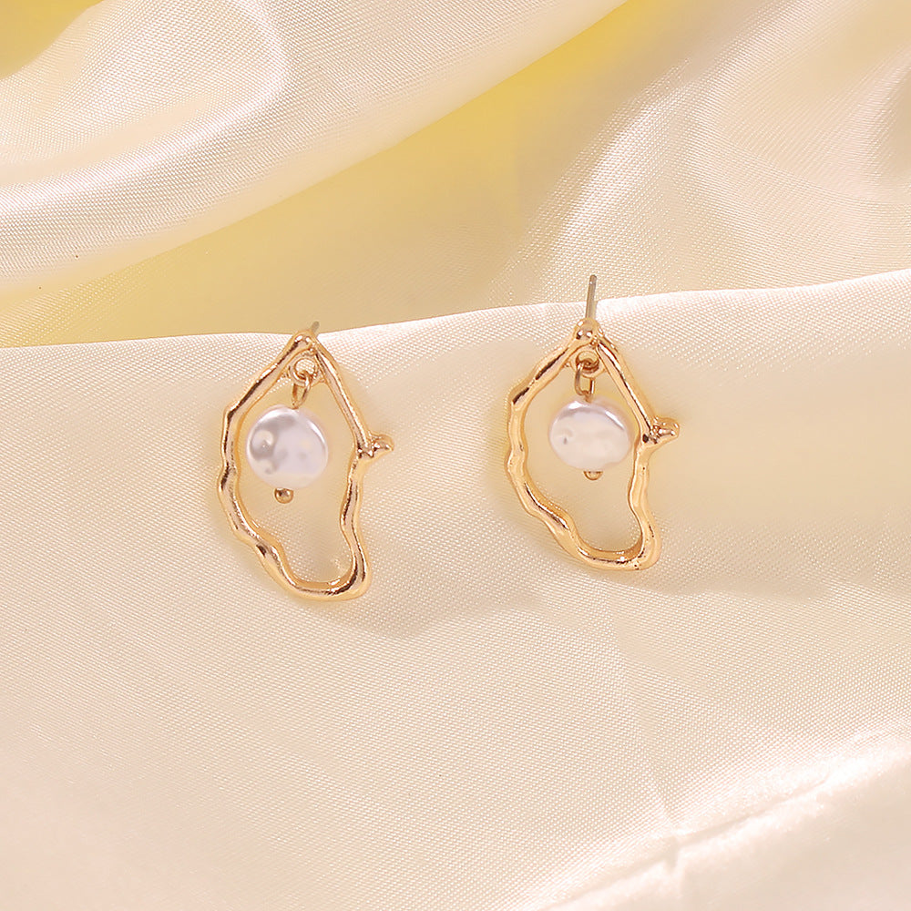 Fashion style niche irregular pearl earrings