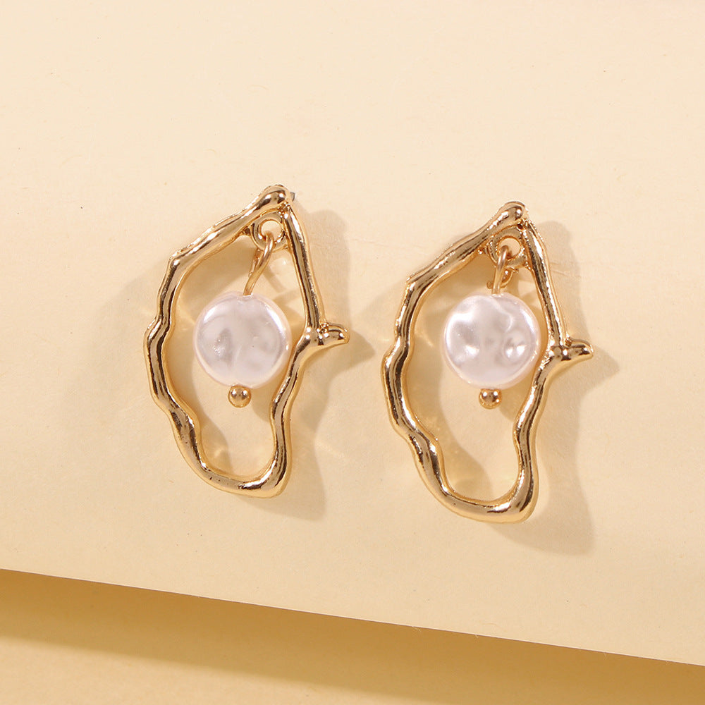 Fashion style niche irregular pearl earrings