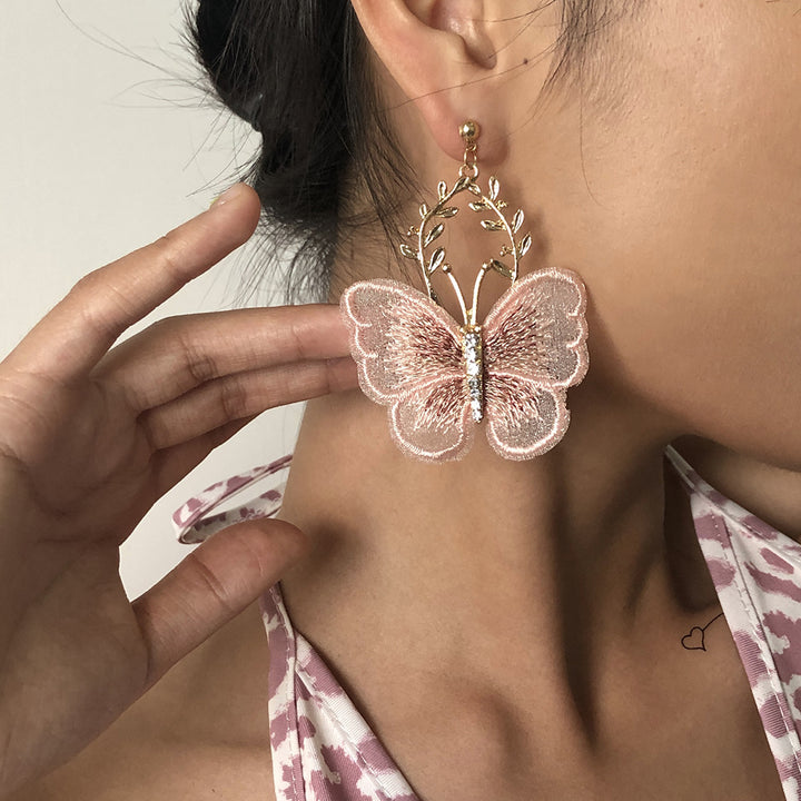 Creative antique style embroidered butterfly earrings, super fairy temperament alloy lace earrings