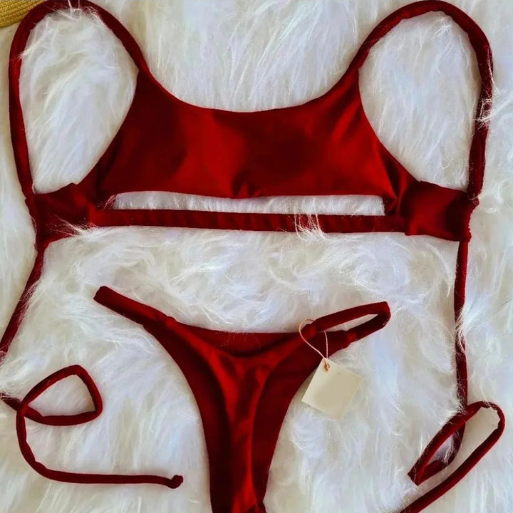 Fashionable solid color strappy bikini