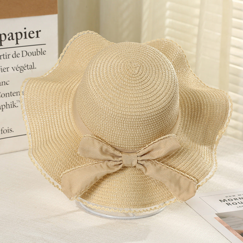 Stylish bow hat with big brim