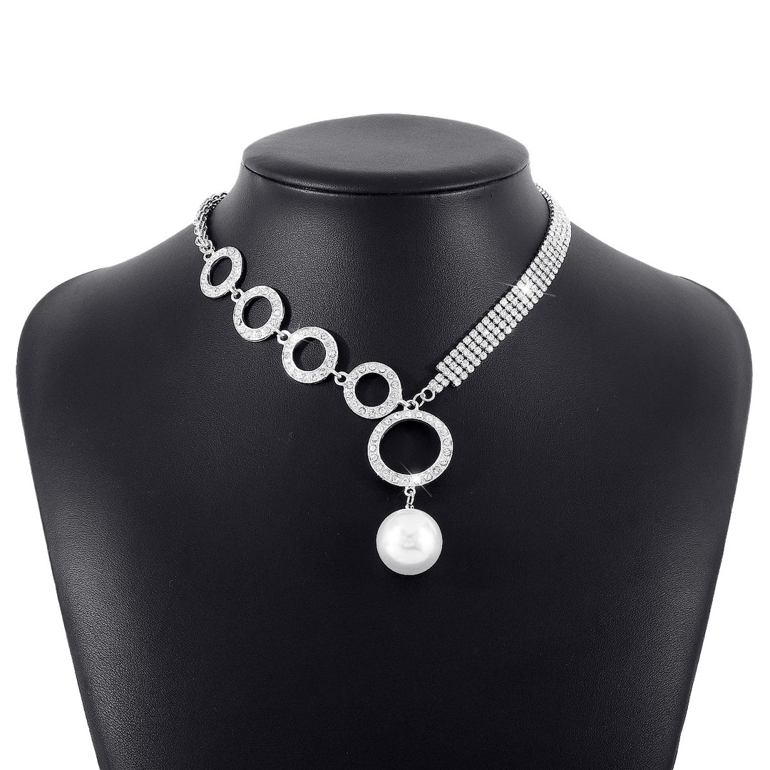 5 Imitation Pearl Circle Claw Chain Full Diamond Personalized Necklace