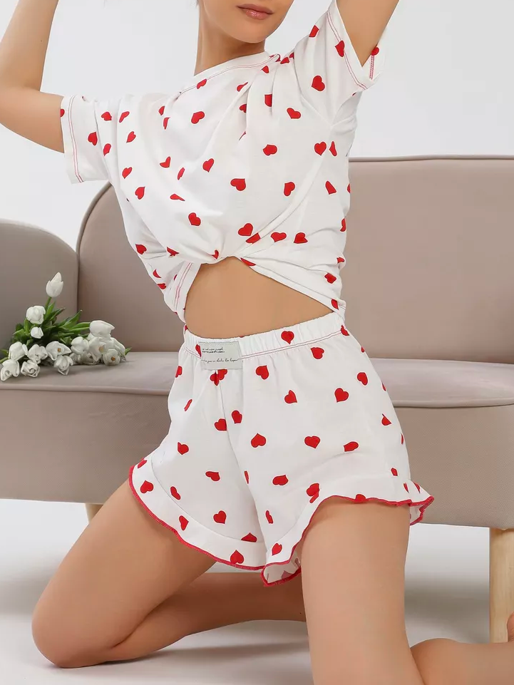 Fashionable and casual heart print pajamas set