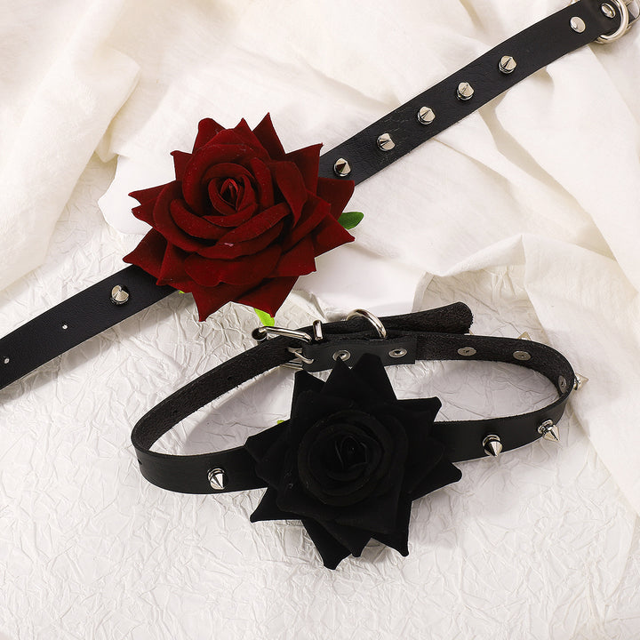 Leather three-dimensional rose rivet necklace