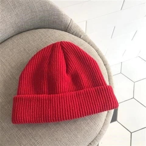 Autumn and winter short knitted hat