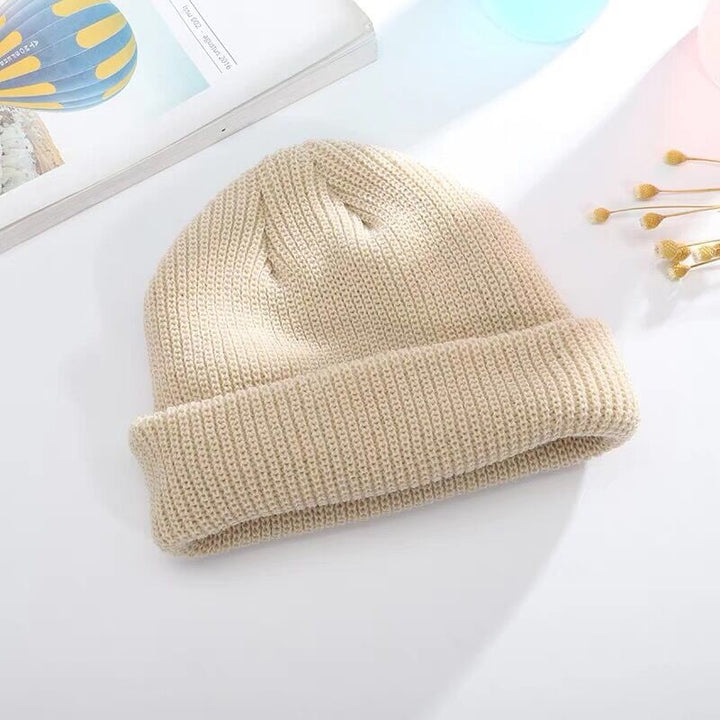 Autumn and winter short knitted hat