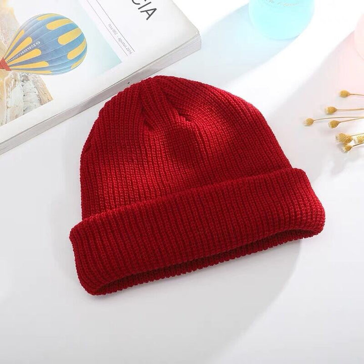 Autumn and winter short knitted hat